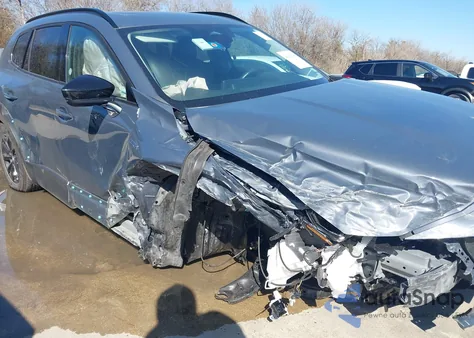 2025 Mazda Cx-50 Hybrid Premium Package z USA, uszkodzony, nr VIN 7MMVAADW2SN133601